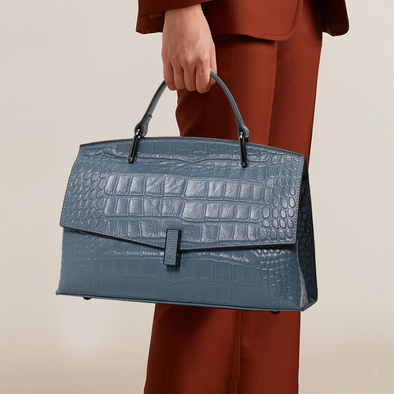 Women Bags 2026 Trends - กระเป๋าหนังแท้ผู้หญิงรุ่นใหม่ปี 2026 ดีไซน์ทันสมัย กระเป๋าสะพายไหล่และสะพายข้างหนังวัวแท้ขนาดใหญ่ สำหรับสุภาพสตรี
