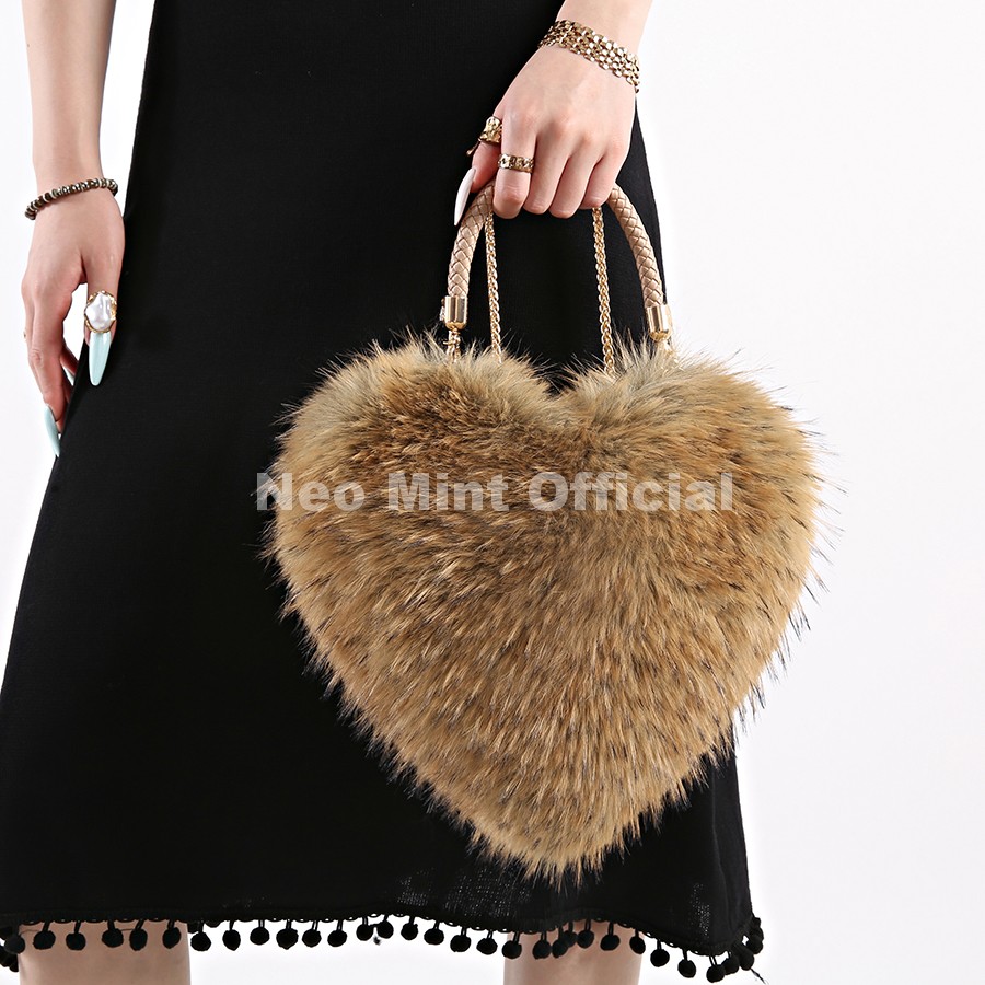 กระเป๋าถือรูปหัวใจขนแรคคูนเทีย - Women Bags Ru บทวิจารณ์และราคา