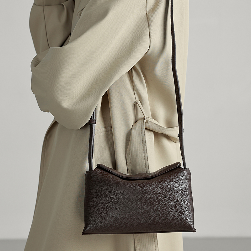 กระเป๋าสะพายข้างสำหรับผู้หญิง  - Women Bags 2026 Trends บทวิจารณ์และราคา