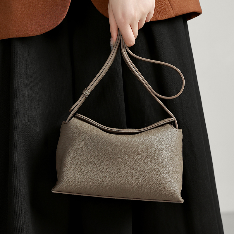 กระเป๋าสะพายข้างสำหรับผู้หญิง  - Women Bags 2026 Trends บทวิจารณ์และราคา